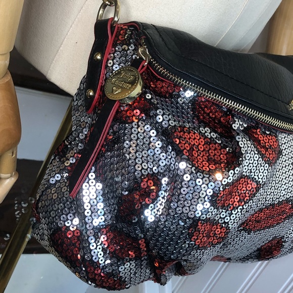 JUICY COUTURE Red Lipstick Kiss Lips Sequin Adjustable Crossbody Shoulder Bag - Picture 7 of 17